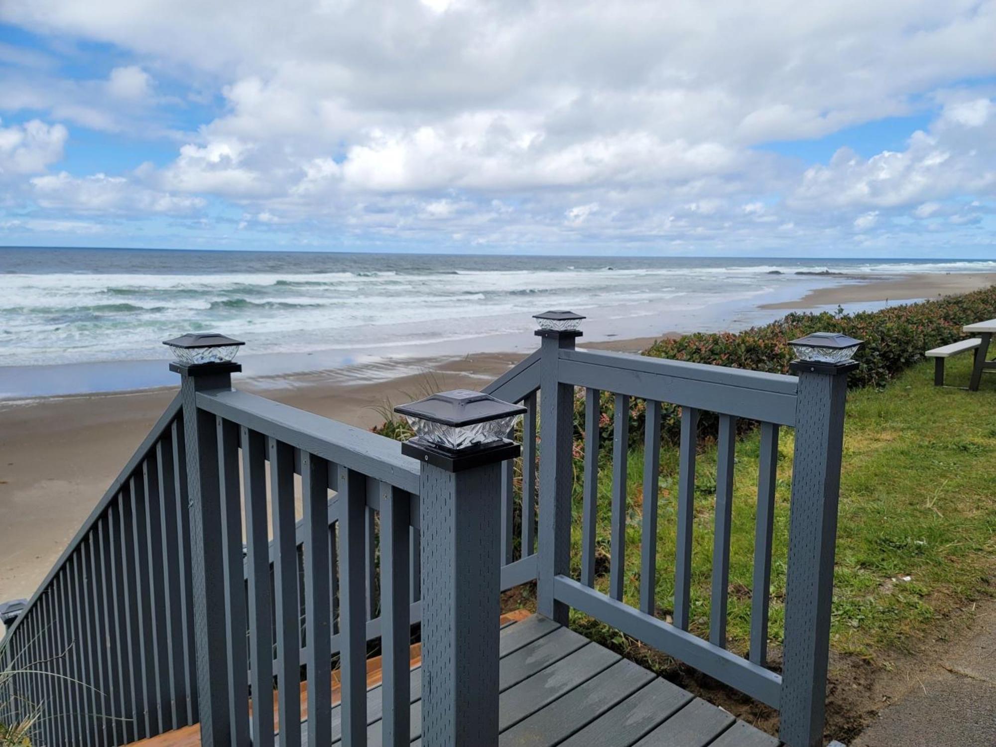 West Beach Suites Lincoln City Kültér fotó