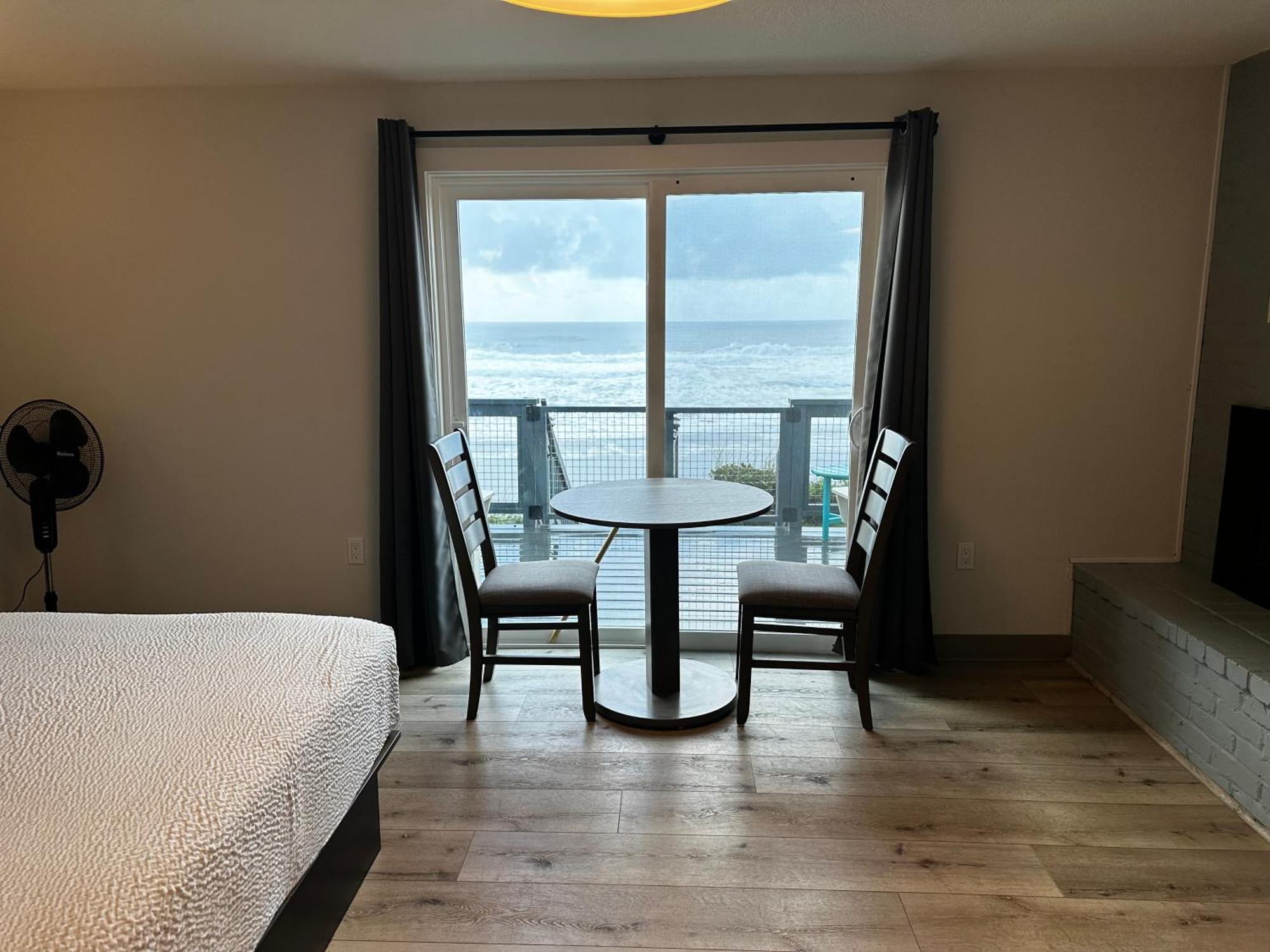 West Beach Suites Lincoln City Kültér fotó